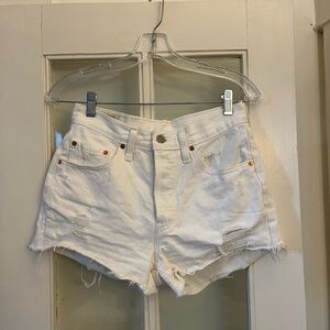 levi’s shorts, size 26